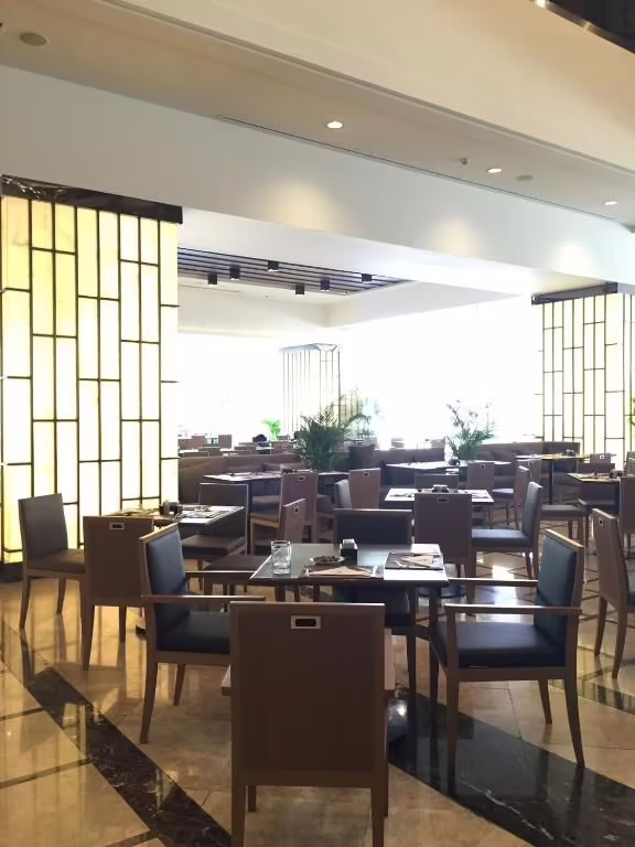THE ARNOMA HOTEL