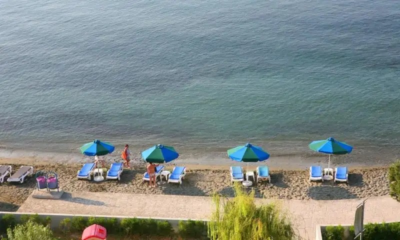 THE ERMITAGE ON THE BEACH