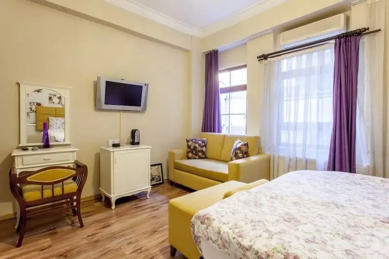 DORA HOTEL