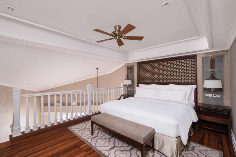 premium mezzanine club lounge access balcony