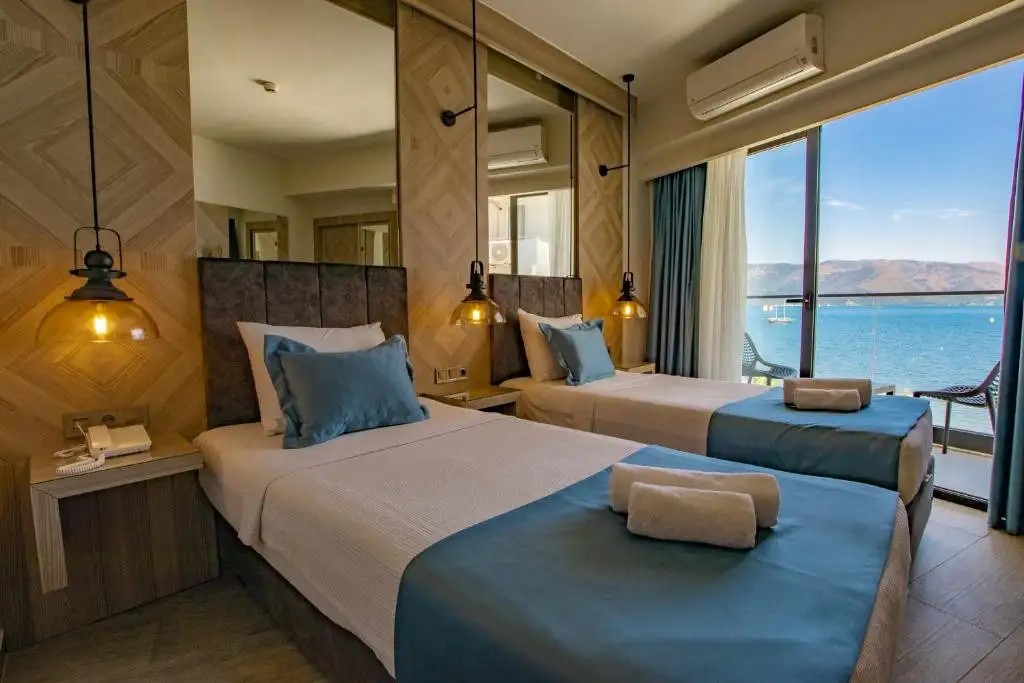 CLASS UNIQUE BEACH HOTEL