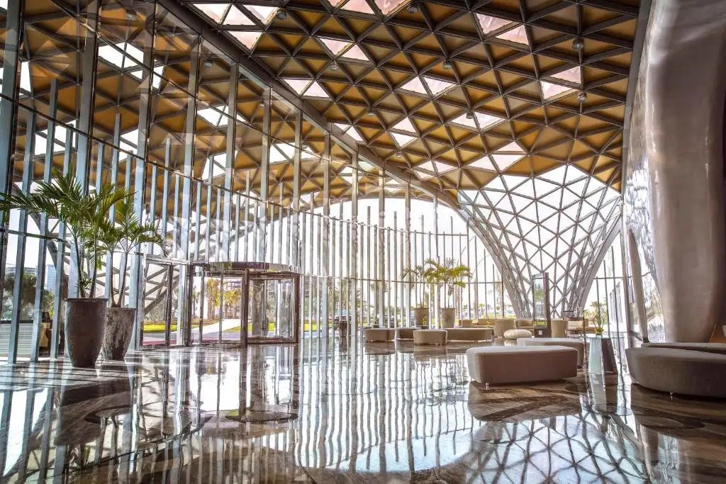 THE ART HOTEL & RESORT AMWAJ ISLANDS