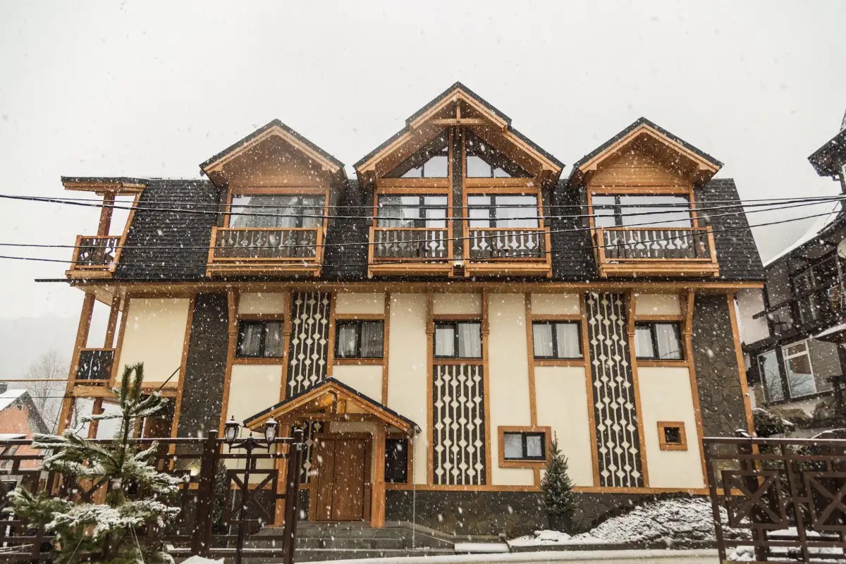 WOOD HOUSE