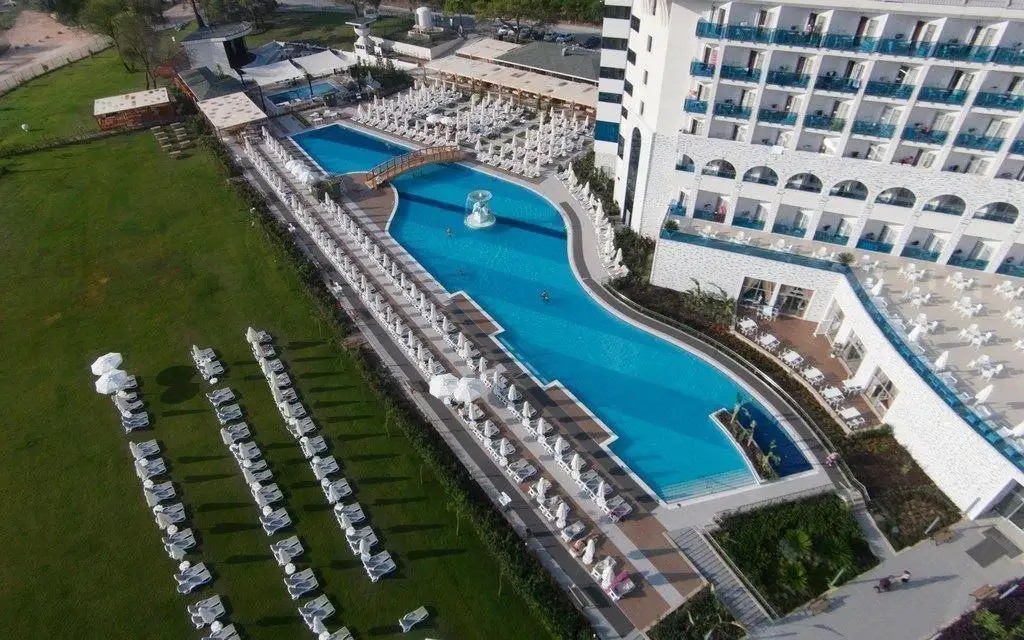 WATER SIDE RESORT & SPA