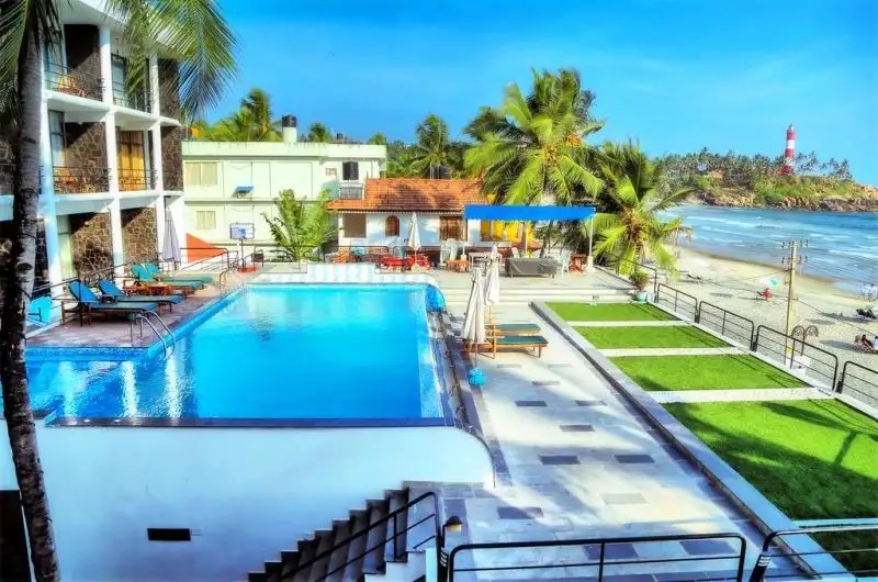 BEACH HOTEL NEELAKANTA