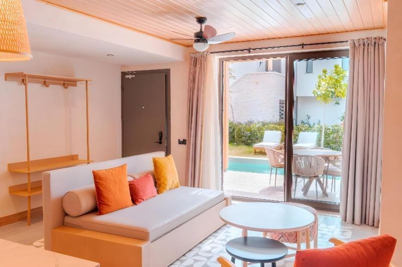 classic suite with garden