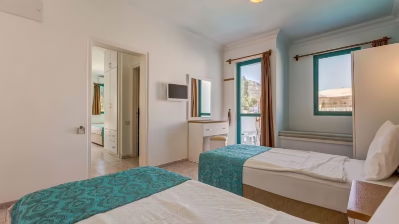 MONTA VERDE HOTEL AND VILLAS