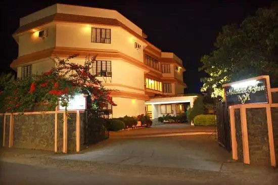 MICHAELS INN