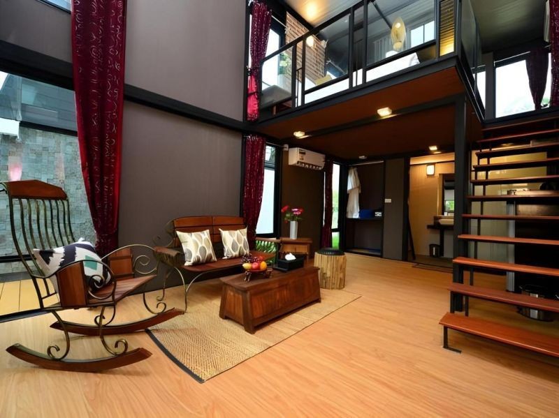 1 bedroom duplex pool access
