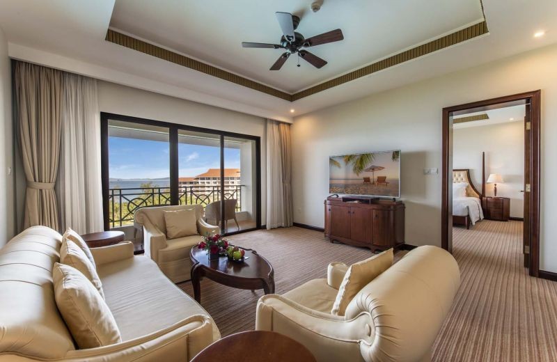 executive suite ocean view