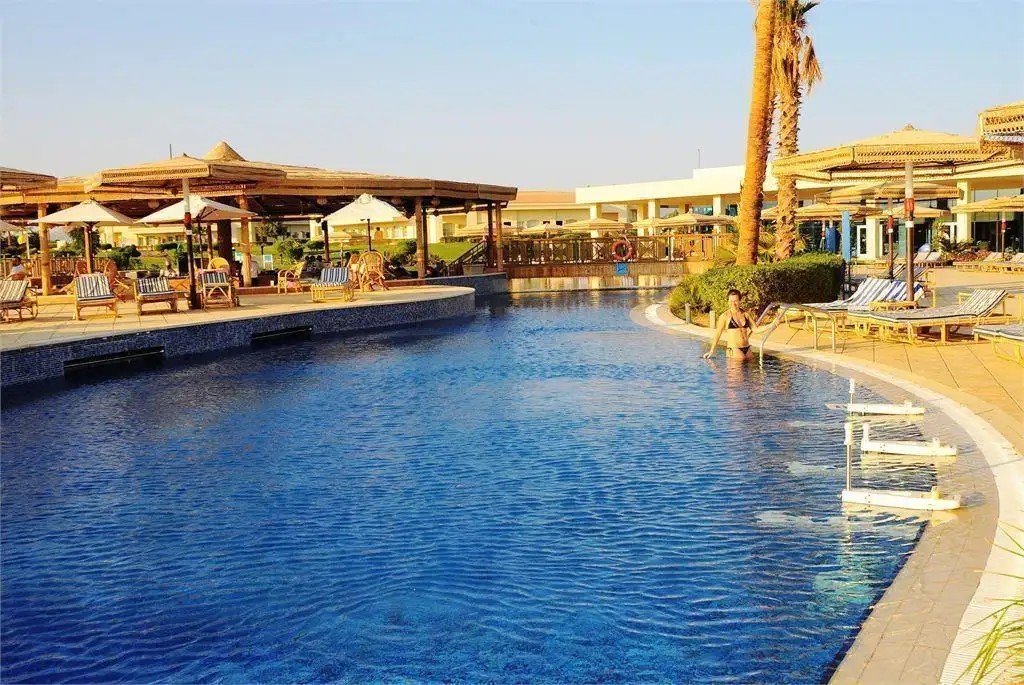 JOLIE VILLE ROYAL PENINSULA HOTEL & RESORT