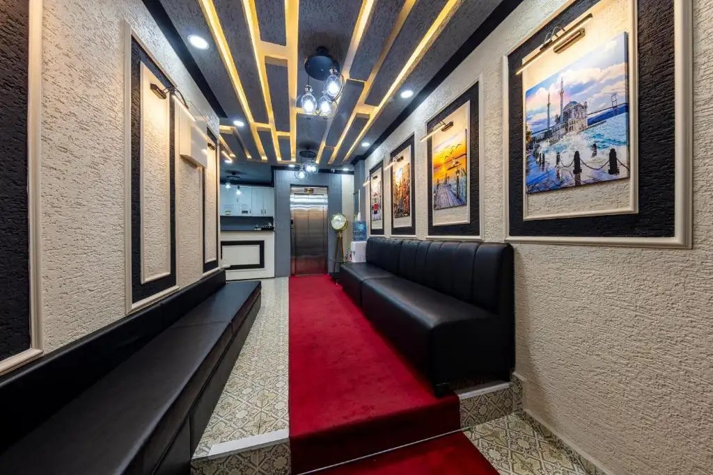 ISTANBUL PALACE HOTEL