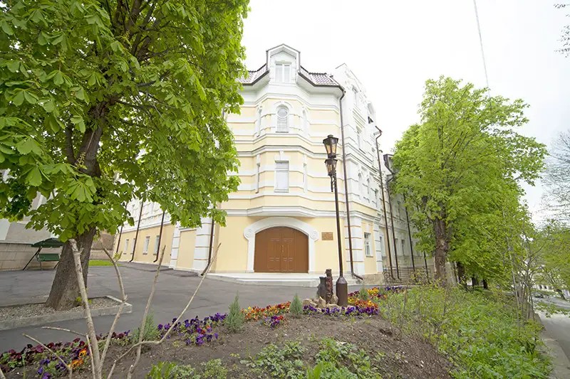 ОКТЯБРЬ КИСЛОВОДСК
