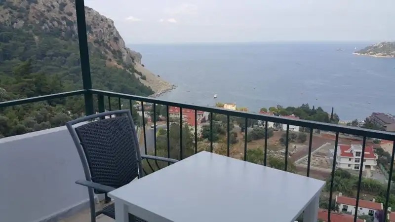 SERENA SUITES