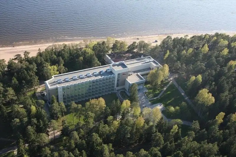 РЕПИНО КРОНВЕЛЛ ПАРК ОТЕЛЬ