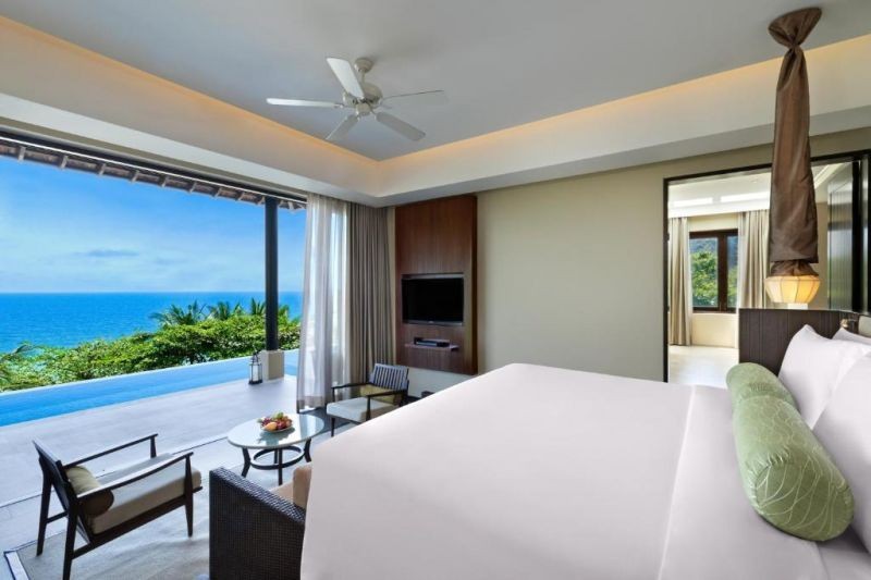 1 bedroom premium pool suite