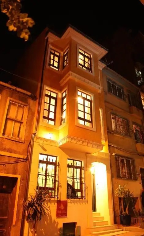 VILLA PERA SUITE HOTEL