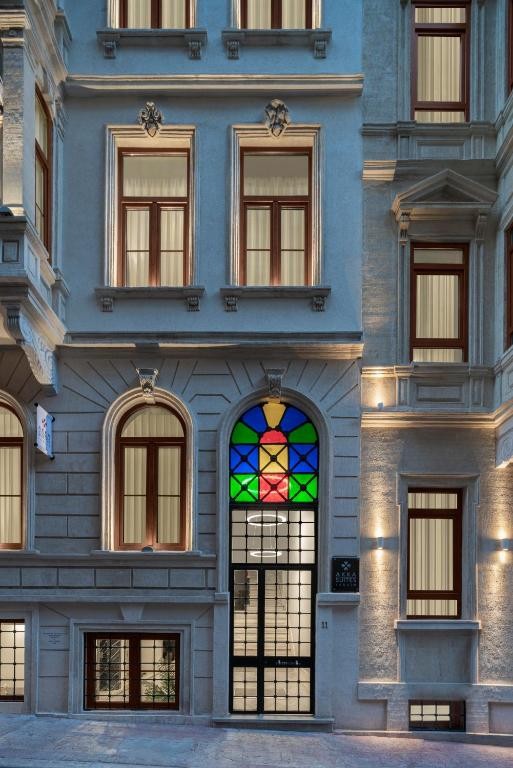 AKKA SUITES