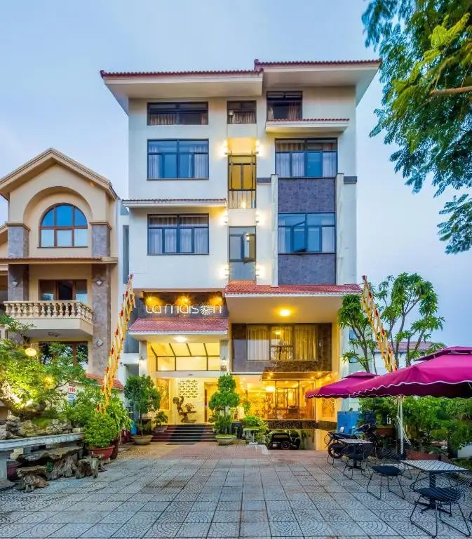 LA MAISON DANANG BEACH HOTEL