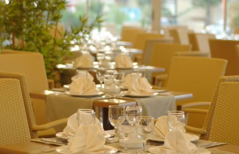 ROYAL AMBASADOR HOTEL (EX. AMBASSADOR ANEX)