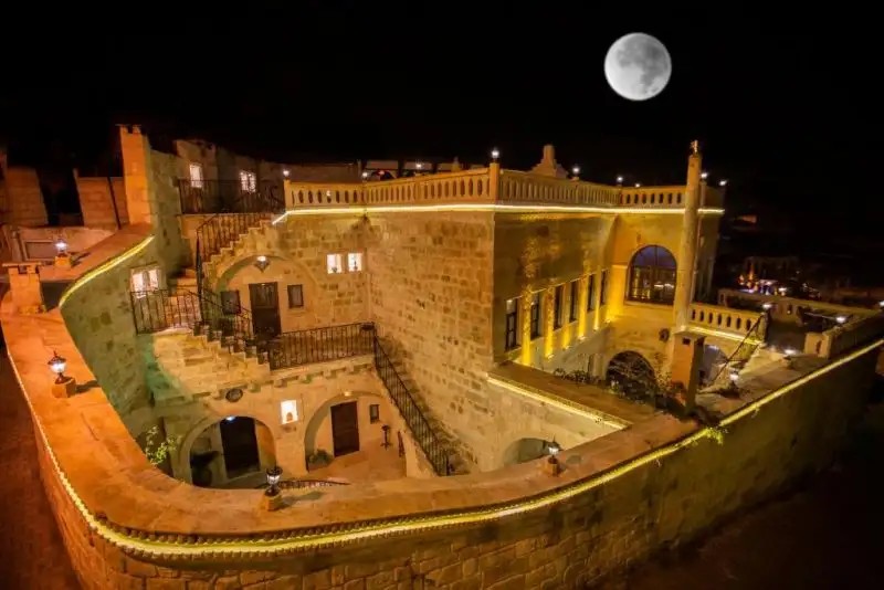 ROYAL CAVE HOTEL
