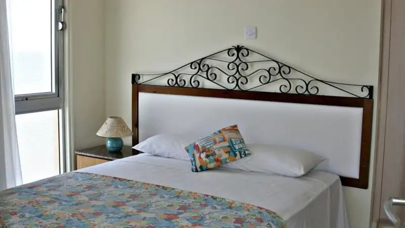 MACKENZIE BEACH HOTEL & APT