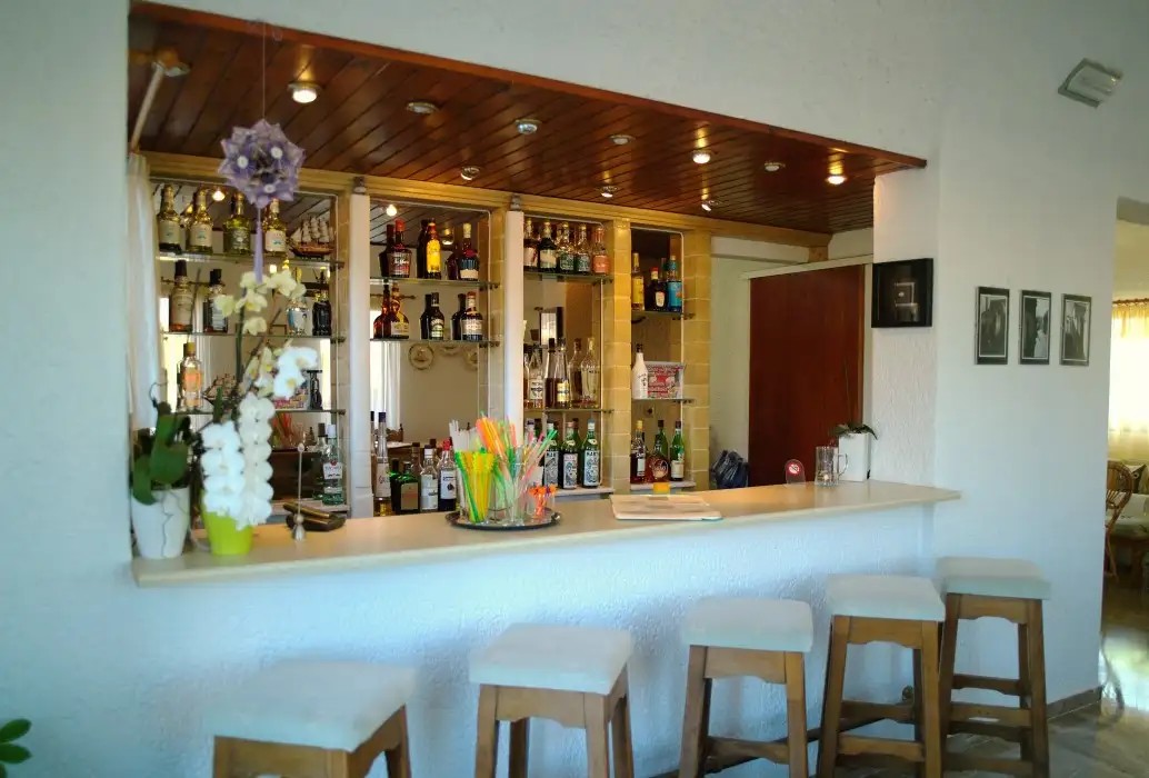 ALTIS HOTEL