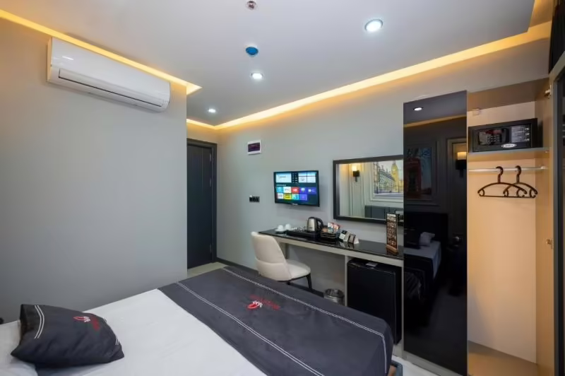 INTERCITY AIRPORT HOTEL