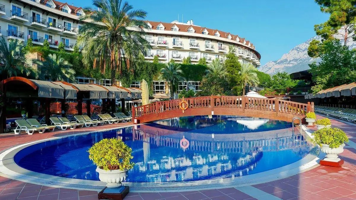 GRAVEL HOTELS SELECT (EX. SEVEN SEAS GRAVEL SELECT)