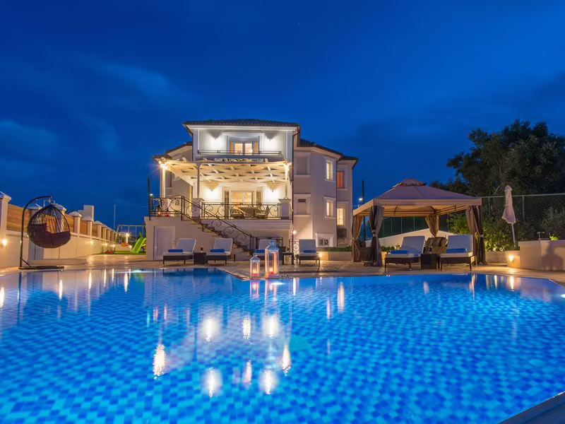 FRIDO LUXURY VILLA