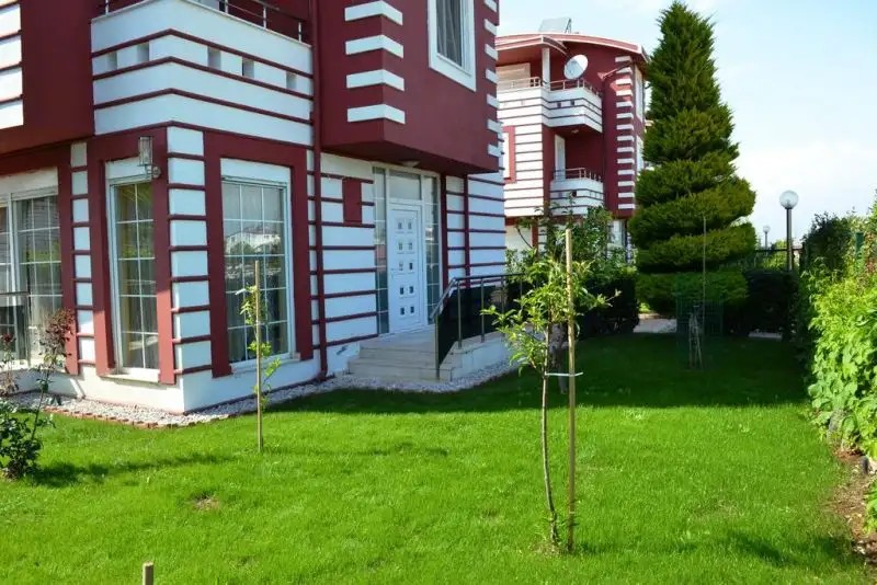 HAPPY LAND GOLF VILLAS