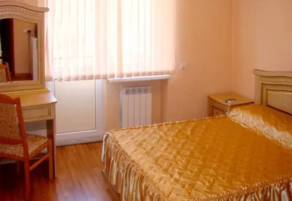 ЛЕТО ЛАЗАРЕВСКОЕ