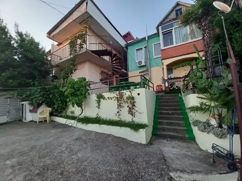 ГОСТЕВОЙ ДОМ ЛАЗА