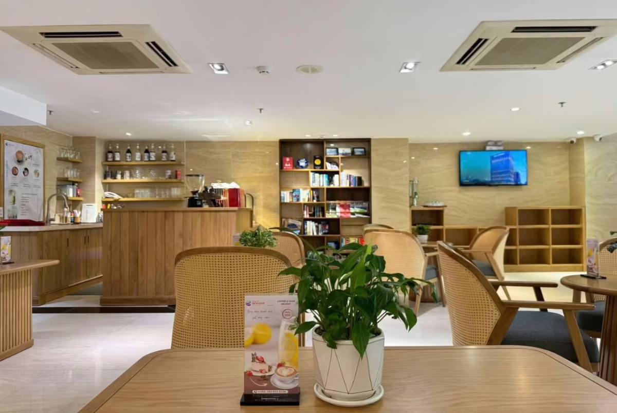 ADORA MIRA HOTEL SAIGON (EX. RAMADA ENCORE)