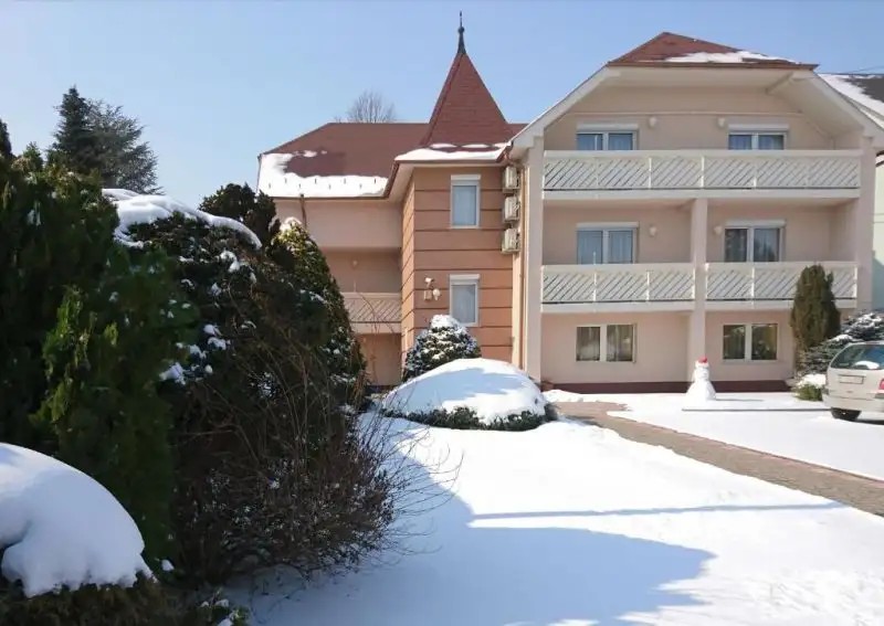 KLARA VILLA APARTMAN HEVIZ