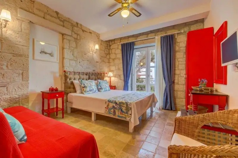 FORA KONAK ALACATI
