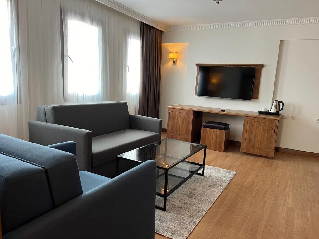 ISTANBLU HOTEL & SPA 
