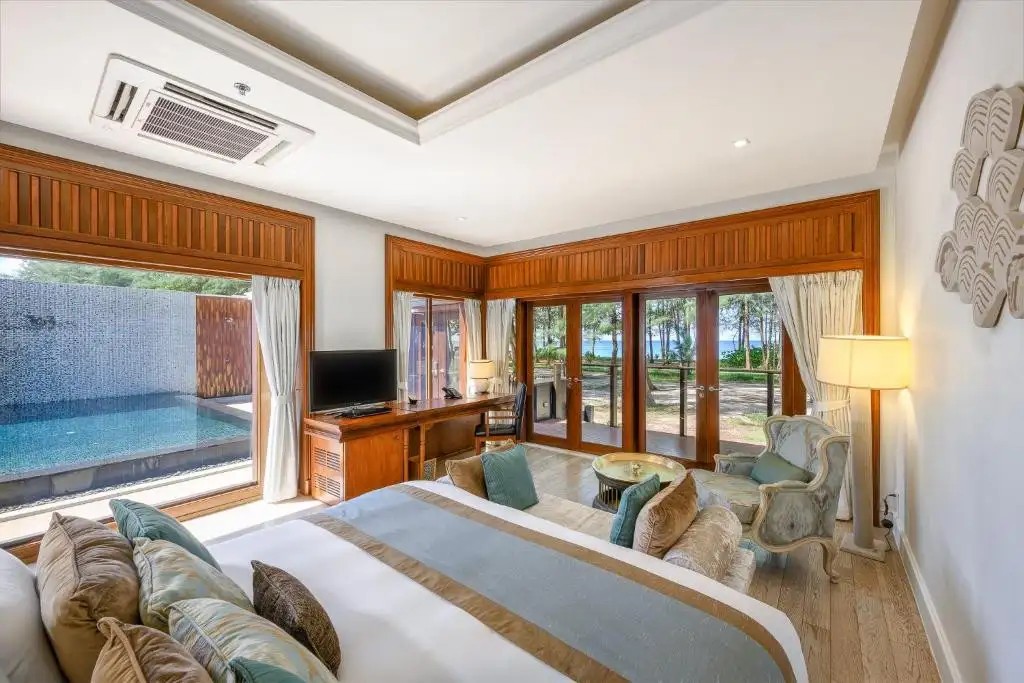 MAIKHAO DREAM VILLA RESORT & SPA