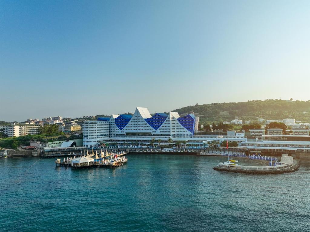 ORANGE COUNTY RESORT HOTEL ALANYA