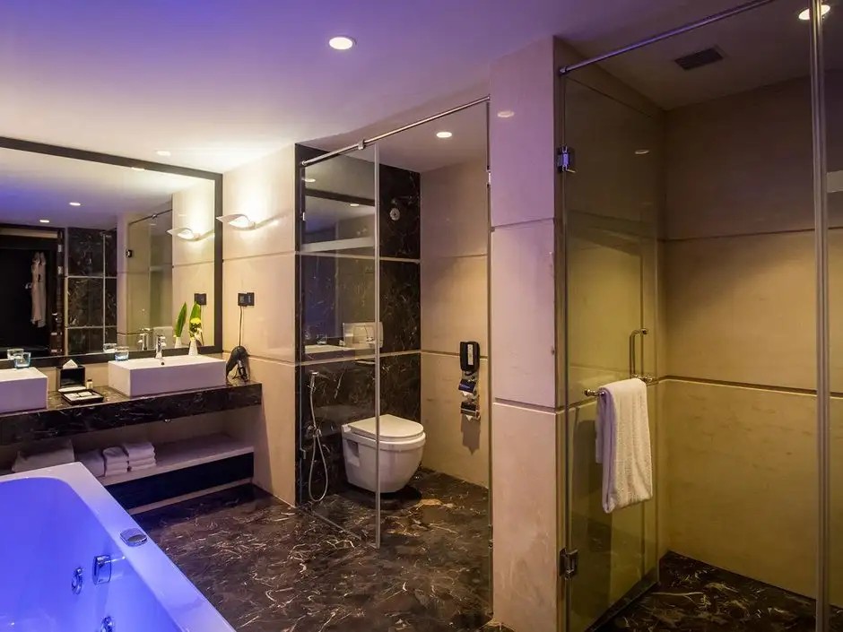 PLANET HOLLYWOOD BEACH RESORT