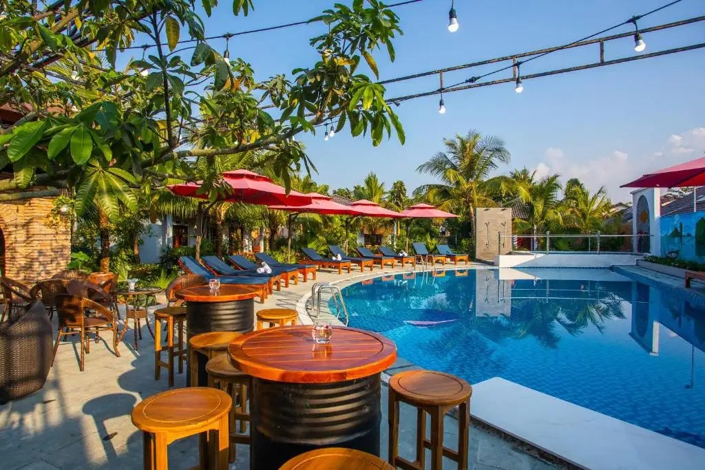 PALM HILL RESORT