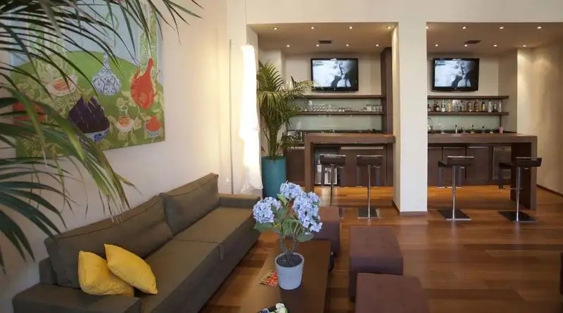 ATHENS CENTER SQUARE