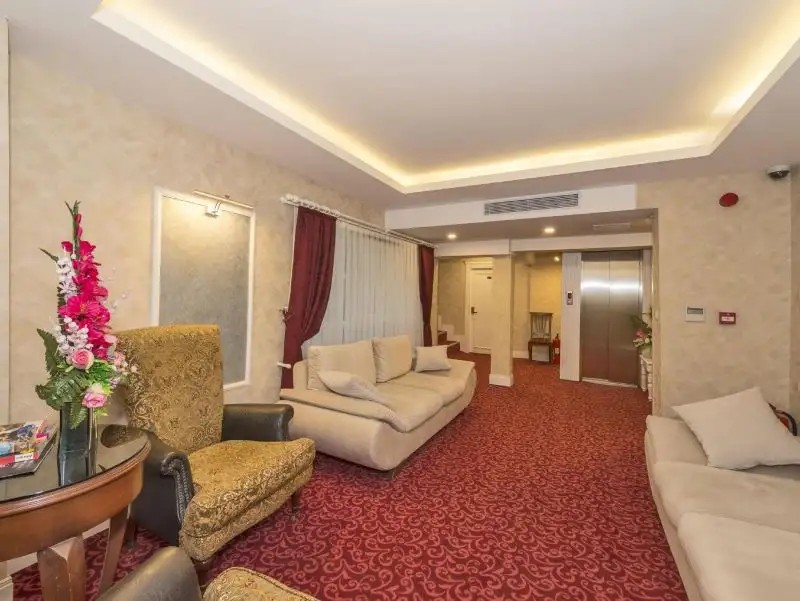 GRAND NINOVA HOTEL (EX. LOOR HOTEL)