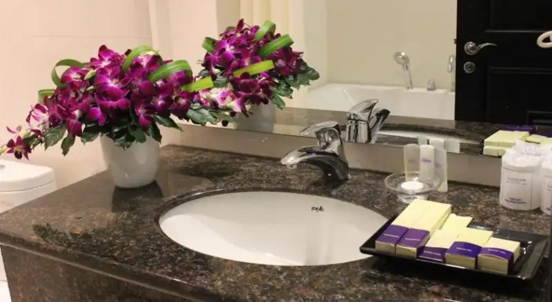 LAVENDER LE ANH XUAN