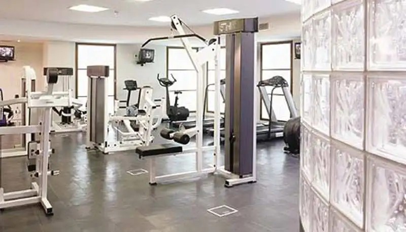 VICTORIA PARK PLAZA LONDON