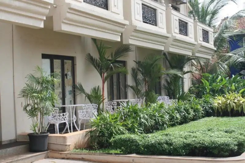 RESORT DE CROSSROADS