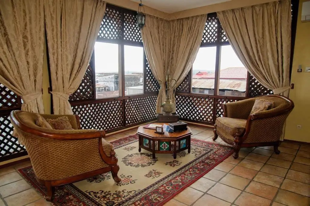 ZANZIBAR PALACE