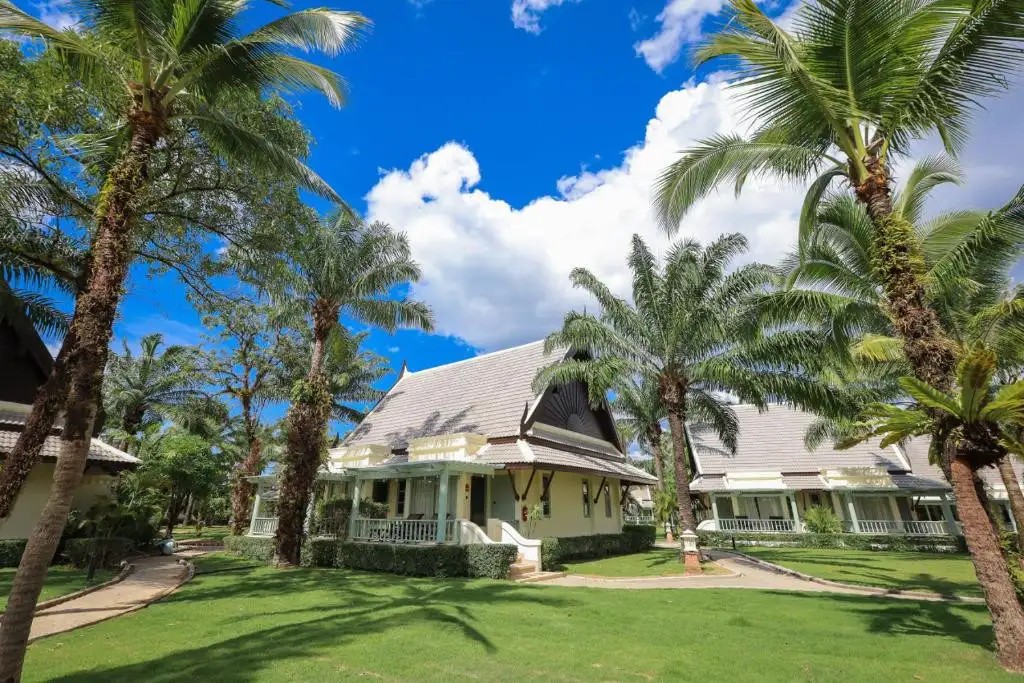 LA SOLAYA KHAO LAK (EX. MUKDARA BEACH VILLA & SPA)