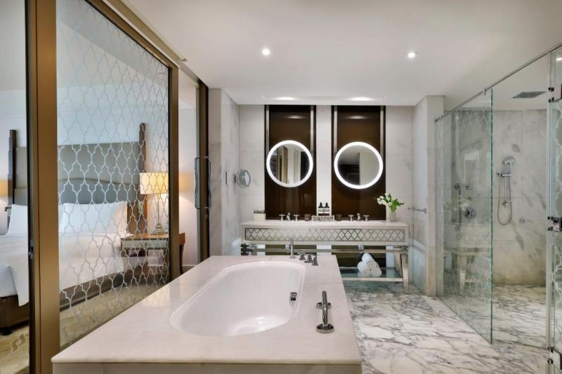 waldorf astoria suite