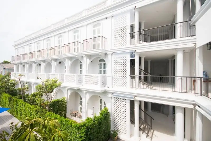 LITTLE NYONYA HOTEL
